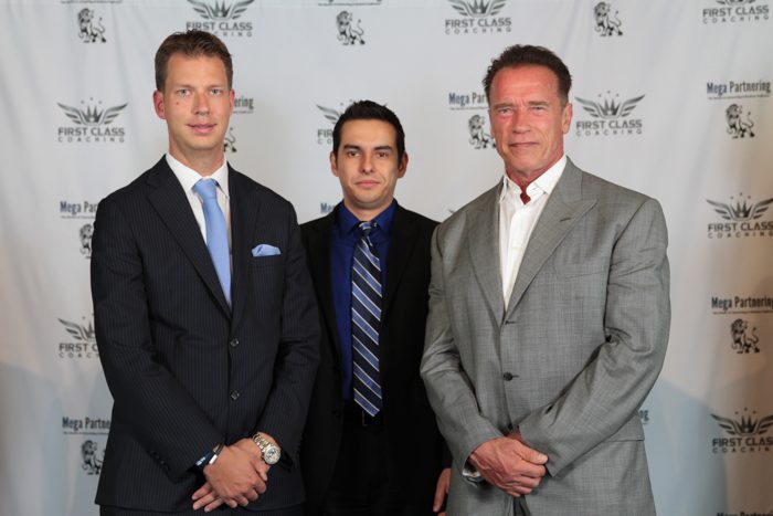 Ney Torres con Arnold Schwarzenegger